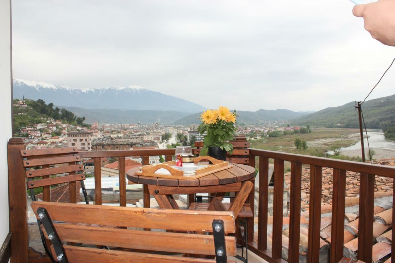 Guesthouse Arjan Berat Kültér fotó