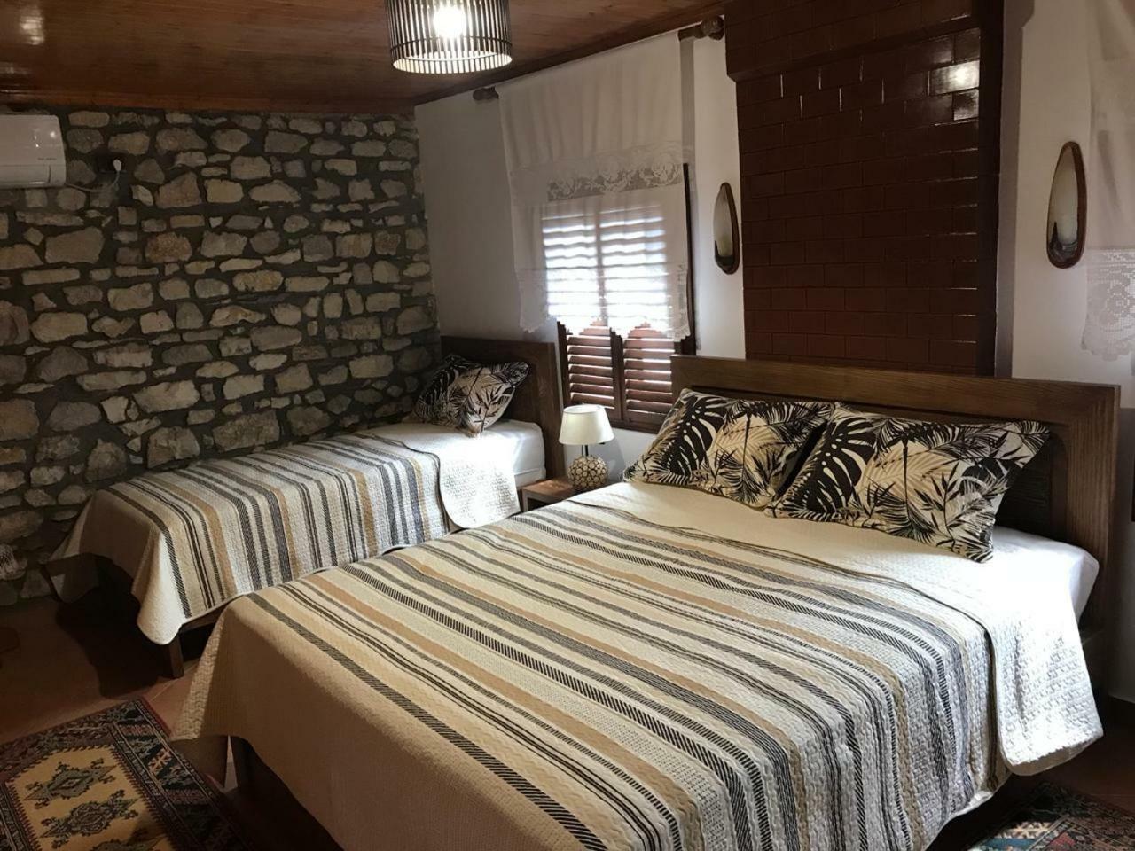 Guesthouse Arjan Berat Kültér fotó