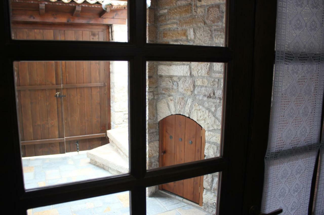 Guesthouse Arjan Berat Kültér fotó
