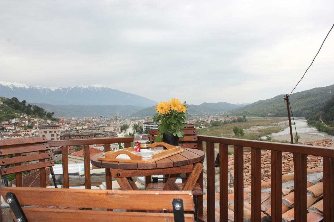 Guesthouse Arjan Berat Kültér fotó