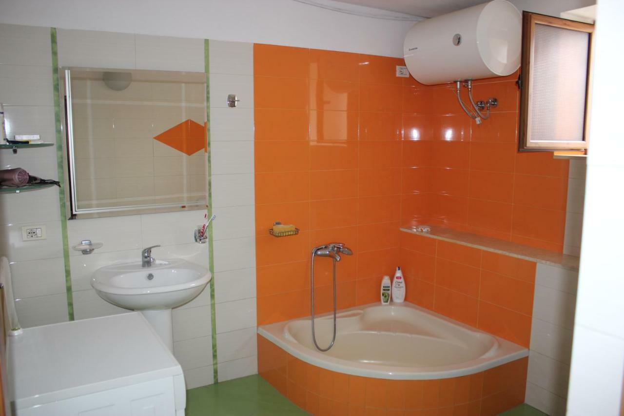 Guesthouse Arjan Berat Kültér fotó